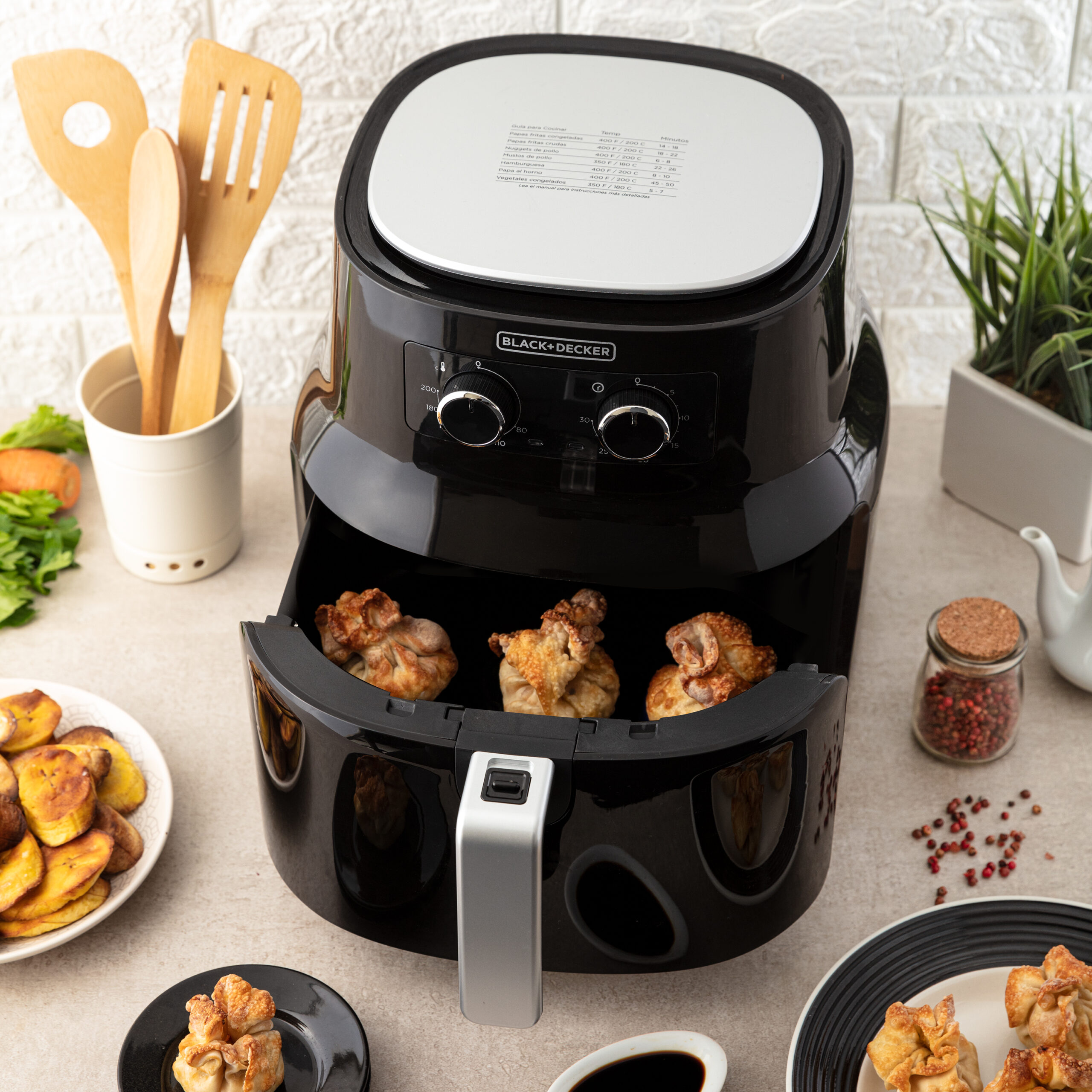 Black + Decker freidora de aire 4L negra HF4004B - Imagen 4